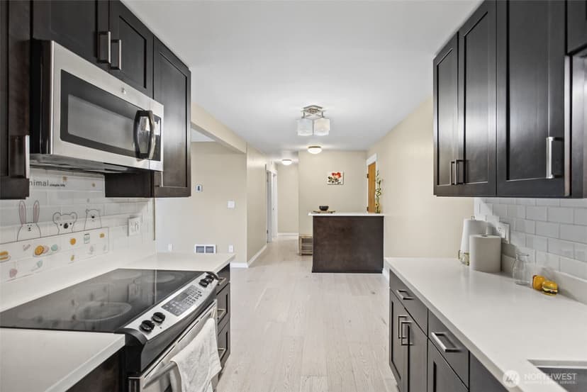 Property photo for 2500 81st Avenue SE #112, Mercer Island photo 12