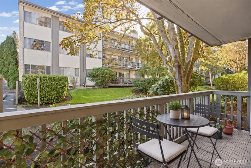 Property photo for 2500 81st Avenue SE #112, Mercer Island photo 8