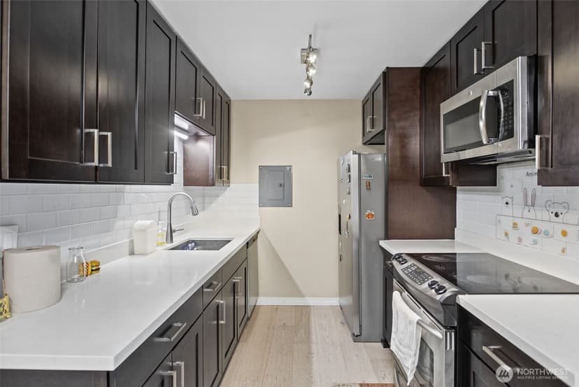 Property photo for 2500 81st Avenue SE #112, Mercer Island photo 9