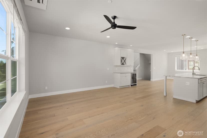 Property photo for 10 160th Place SE, Bothell photo 6