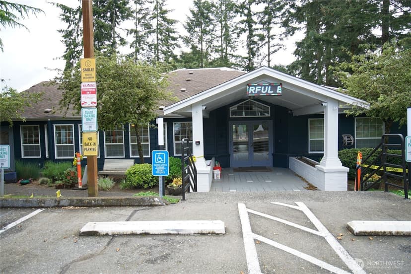 Property photo for 215 SW 100th Street #B-102, Everett photo 24