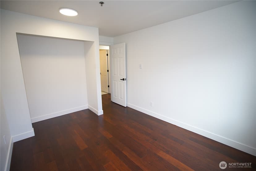 Property photo for 215 SW 100th Street #B-102, Everett photo 11