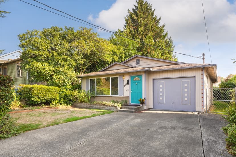 Property photo for 726 24th Avenue S, Seattle