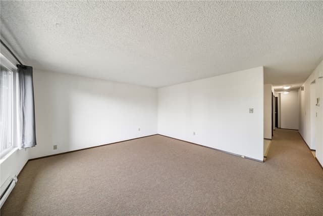 Property photo for 726 24th Avenue S, Seattle photo 3