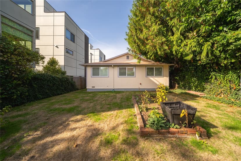 Property photo for 726 24th Avenue S, Seattle photo 23