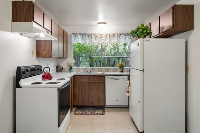 Property photo for 726 24th Avenue S, Seattle photo 5
