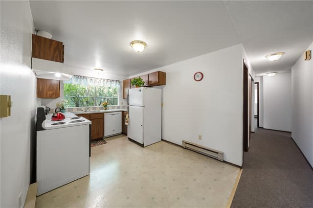 Property photo for 726 24th Avenue S, Seattle photo 4