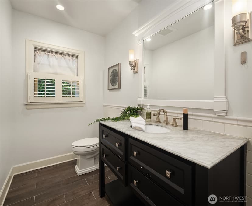 Property photo for 1060 Spruce Street, Edmonds photo 15