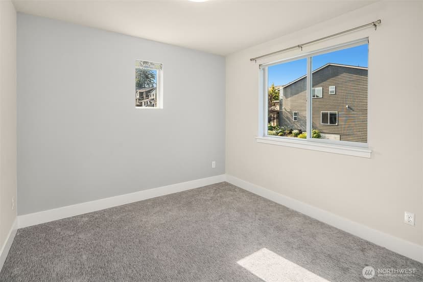 Property photo for 13024 137th Drive NE, Kirkland photo 21