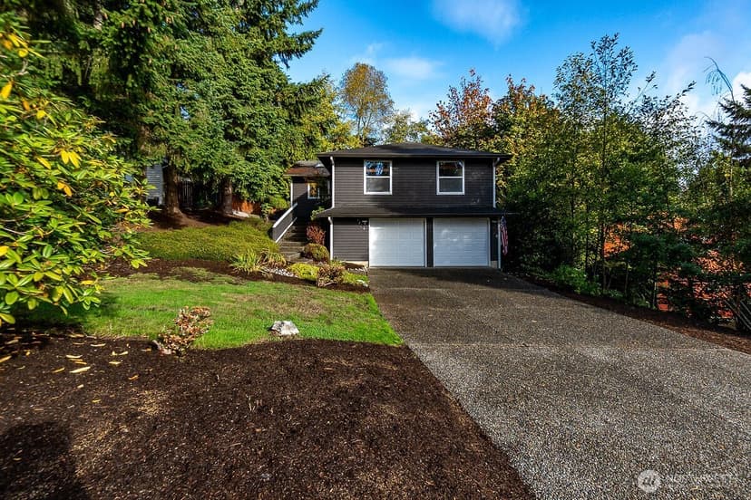Property photo for 9724 NE 141st Court, Kirkland photo 3