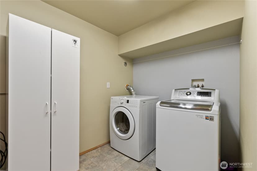 Property photo for 9724 NE 141st Court, Kirkland photo 36