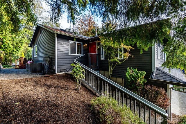 Property photo for 9724 NE 141st Court, Kirkland photo 5