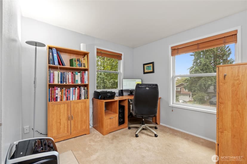 Property photo for 9724 NE 141st Court, Kirkland photo 30