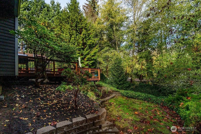 Property photo for 9724 NE 141st Court, Kirkland photo 13