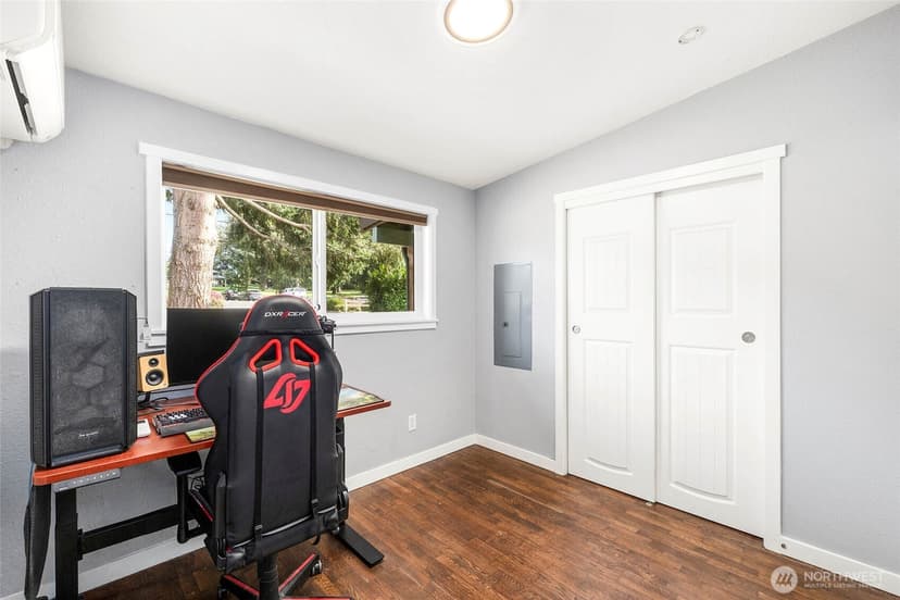 Property photo for 23303 100th Avenue SE, Kent photo 14