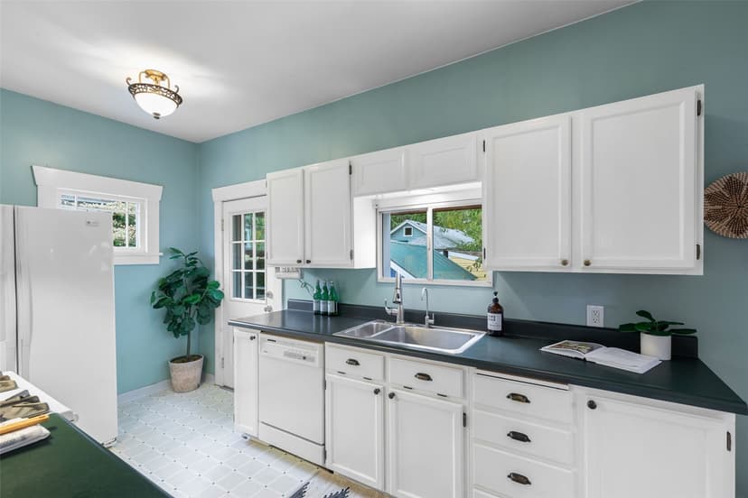 Property photo for 511 N 83rd Street, Seattle photo 12