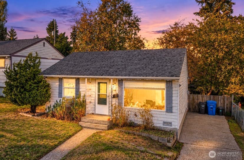 Property photo for 3016 SW Roxbury Street, Seattle photo 2