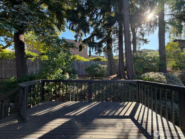Property photo for 11721 NE 75th Place, Kirkland photo 3
