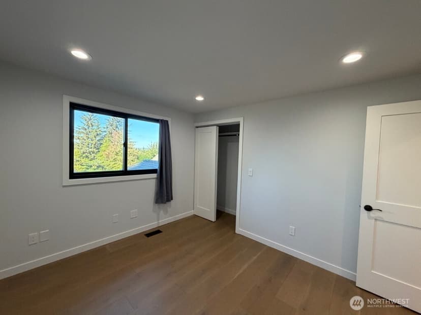 Property photo for 11721 NE 75th Place, Kirkland photo 17
