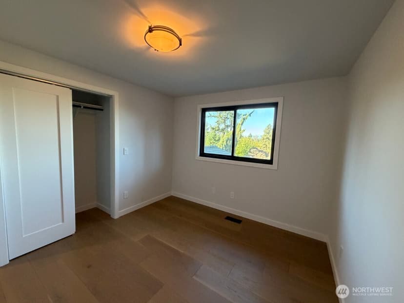 Property photo for 11721 NE 75th Place, Kirkland photo 15