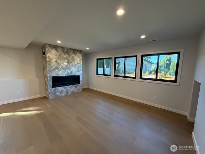 Property photo for 11721 NE 75th Place, Kirkland photo 18