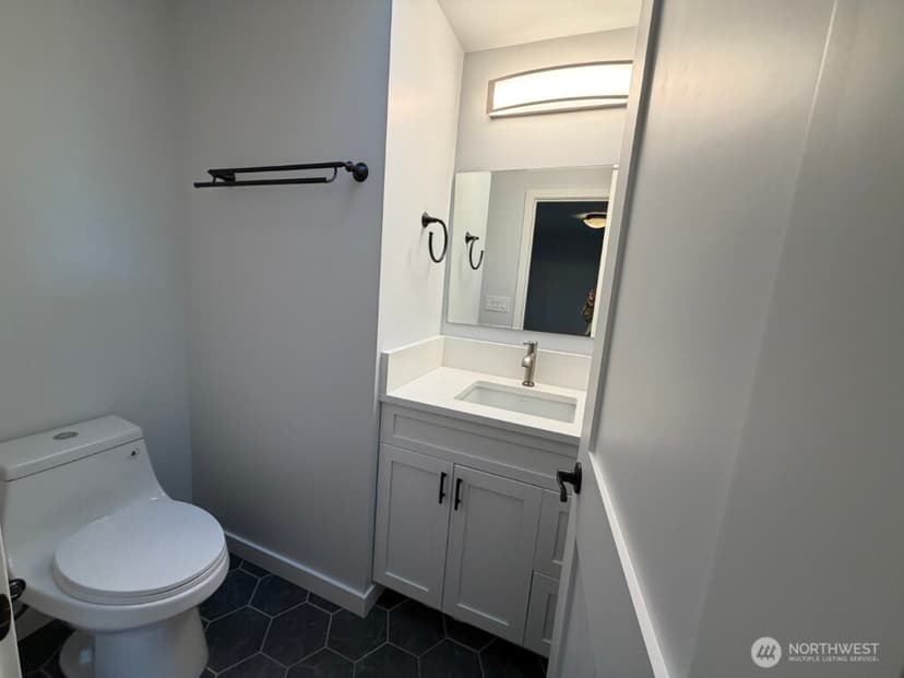 Property photo for 11721 NE 75th Place, Kirkland photo 12
