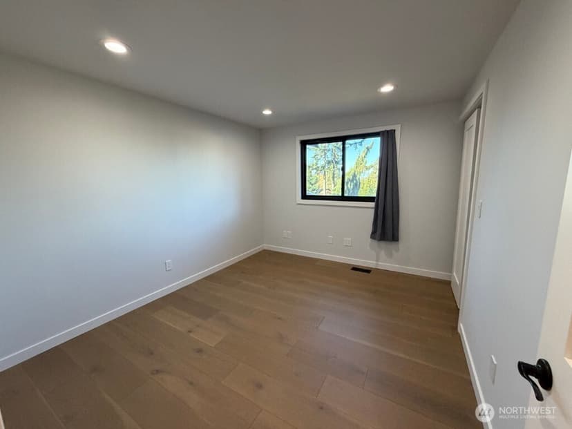 Property photo for 11721 NE 75th Place, Kirkland photo 16