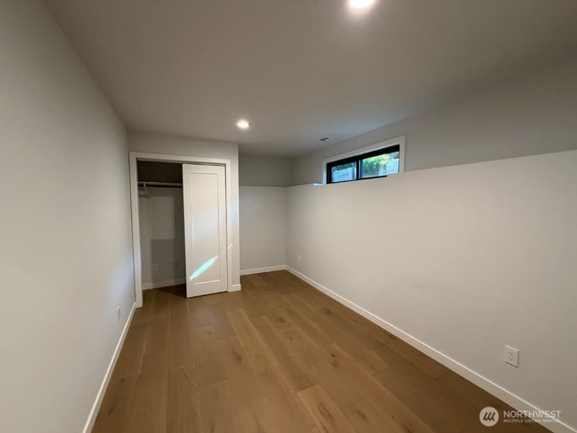 Property photo for 11721 NE 75th Place, Kirkland photo 23