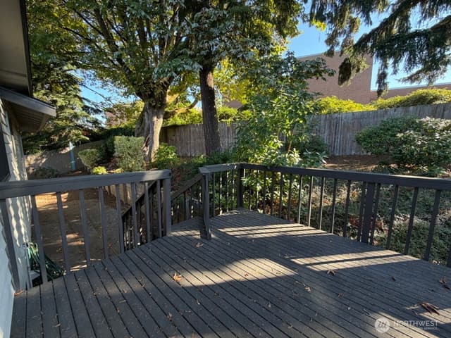 Property photo for 11721 NE 75th Place, Kirkland photo 2