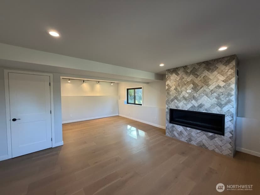 Property photo for 11721 NE 75th Place, Kirkland photo 19