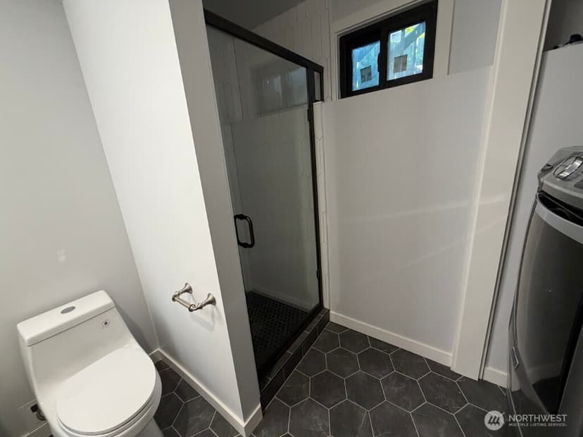 Property photo for 11721 NE 75th Place, Kirkland photo 22