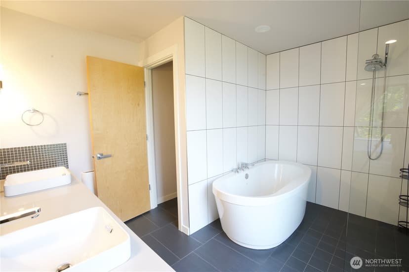Property photo for 9109 Cyrus Avenue NW, Seattle photo 15