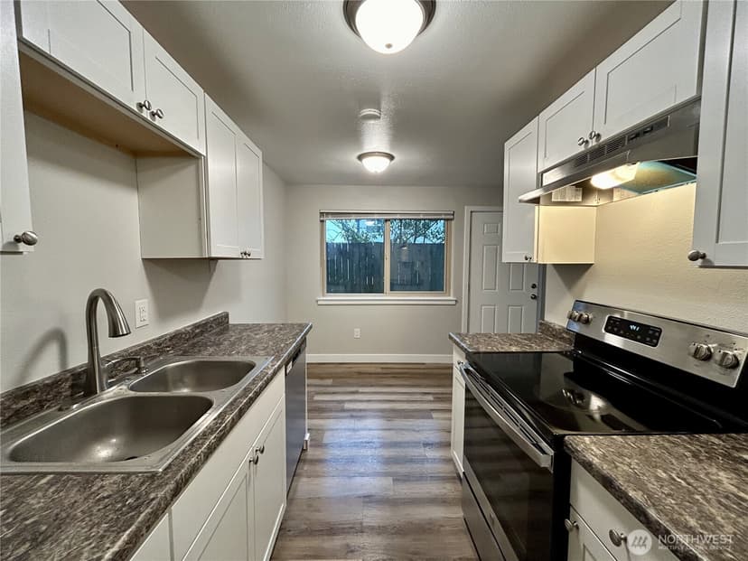 Property photo for 2108 NE 85th Street, Seattle photo 16