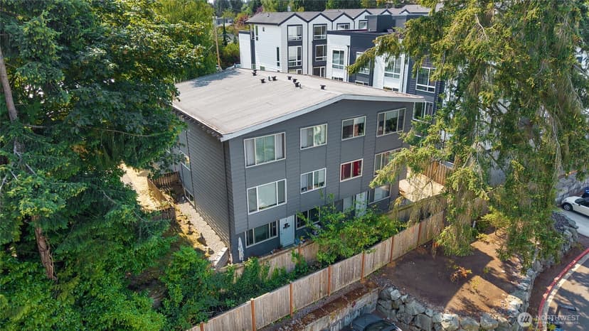 Property photo for 2108 NE 85th Street, Seattle photo 6