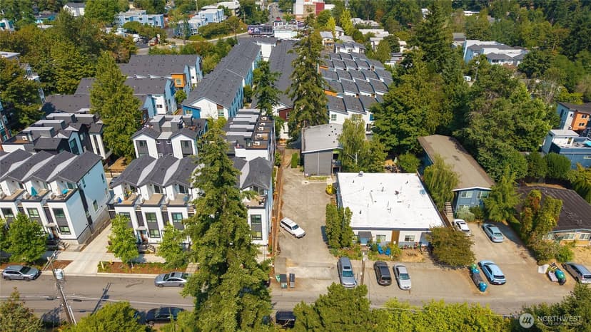 Property photo for 2108 NE 85th Street, Seattle photo 11