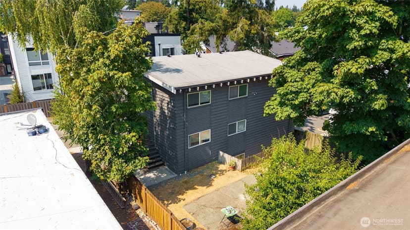 Property photo for 2108 NE 85th Street, Seattle photo 4