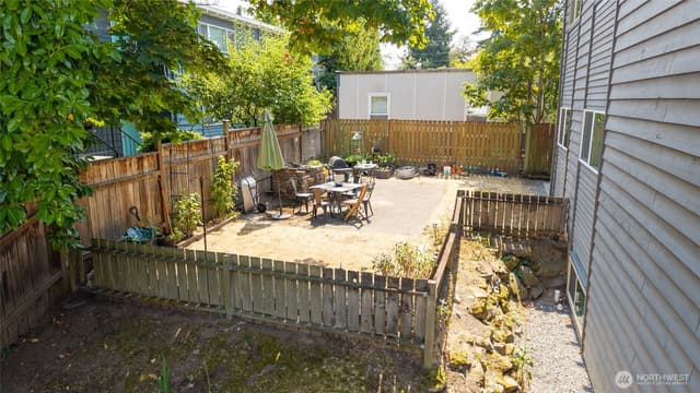 Property photo for 2108 NE 85th Street, Seattle photo 5