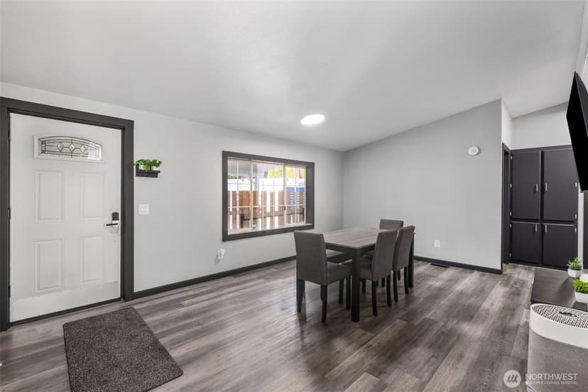 Property photo for 21001 92nd Street E, Bonney Lake photo 5