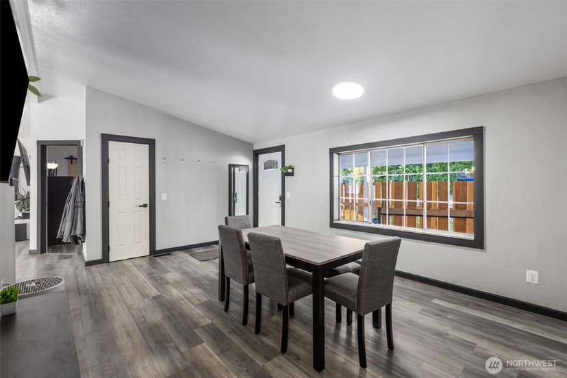 Property photo for 21001 92nd Street E, Bonney Lake photo 6