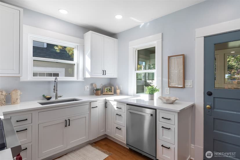 Property photo for 106 NE 54th Street, Seattle photo 15