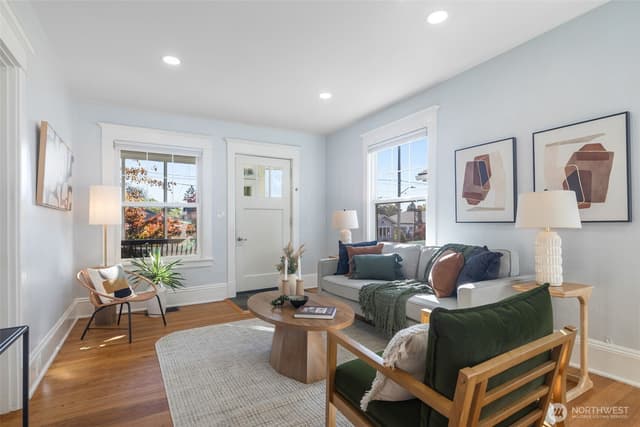 Property photo for 106 NE 54th Street, Seattle photo 4