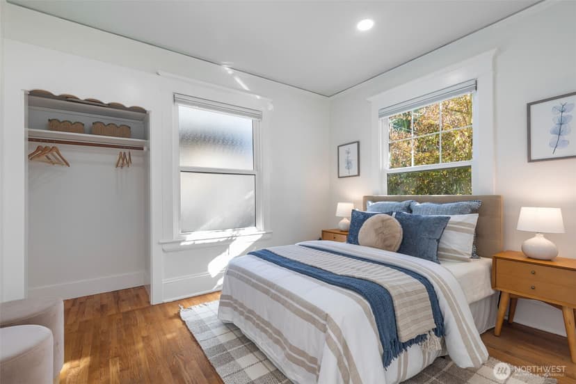Property photo for 106 NE 54th Street, Seattle photo 7