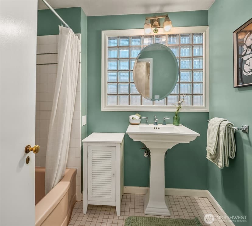Property photo for 10944 23rd Avenue NE, Seattle photo 23