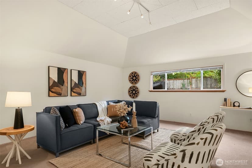 Property photo for 10944 23rd Avenue NE, Seattle photo 33