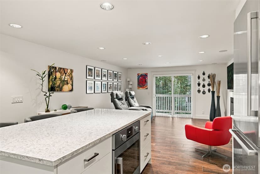 Property photo for 14527 NE 40th Street #G105, Bellevue photo 17
