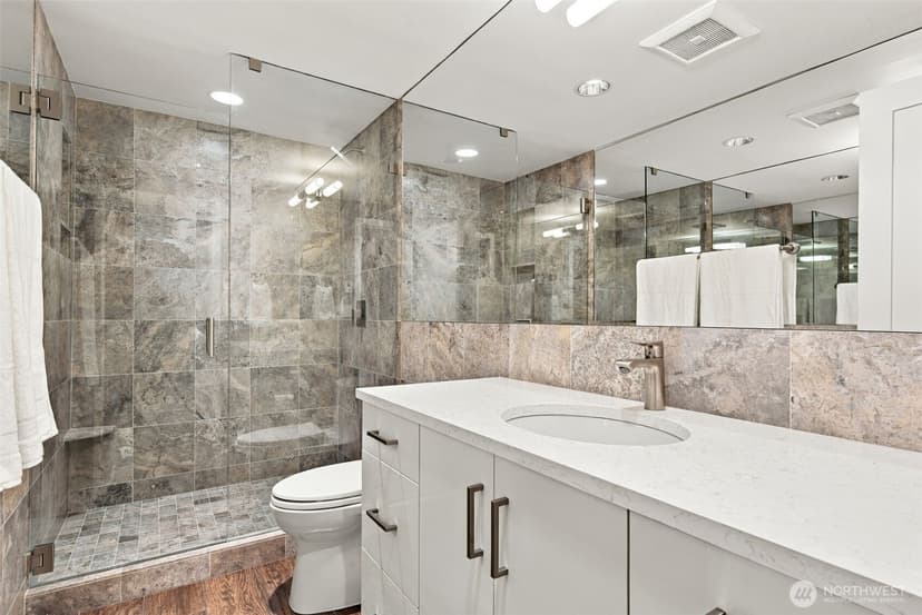 Property photo for 14527 NE 40th Street #G105, Bellevue photo 25