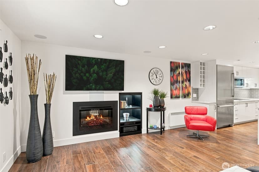 Property photo for 14527 NE 40th Street #G105, Bellevue photo 6
