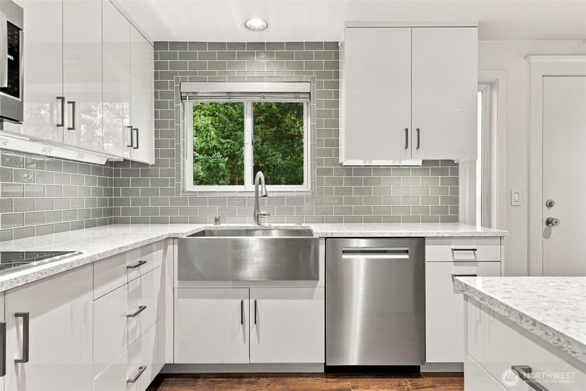 Property photo for 14527 NE 40th Street #G105, Bellevue photo 18