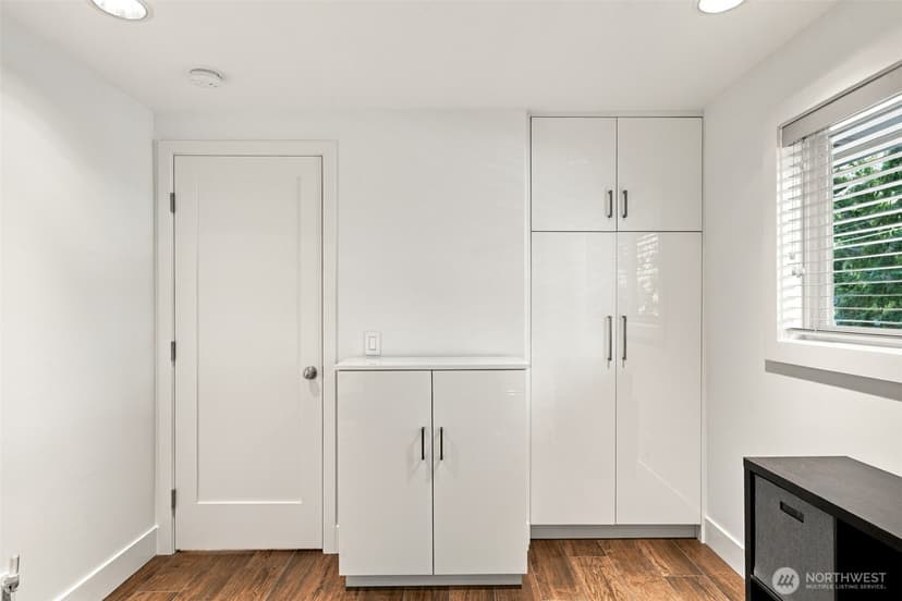 Property photo for 14527 NE 40th Street #G105, Bellevue photo 30