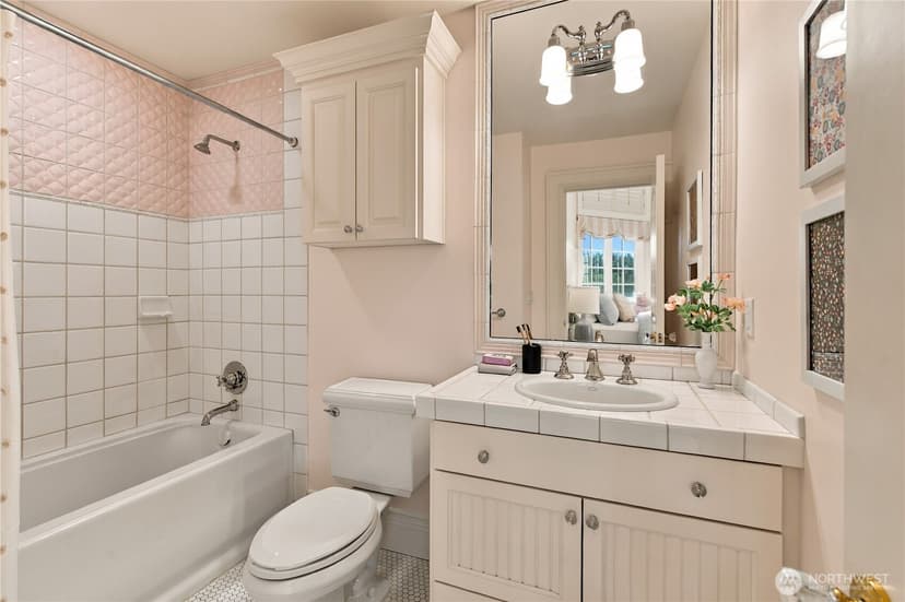 Property photo for 3205 106th Avenue SE, Bellevue photo 27